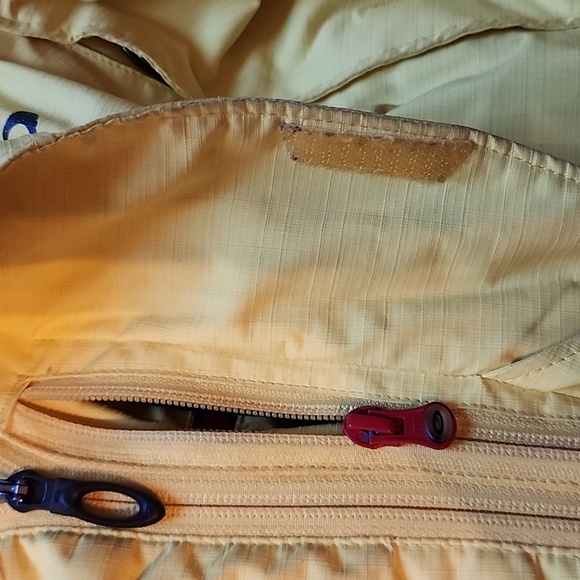 Oakley snowboard jacket - Picture 4 of 7